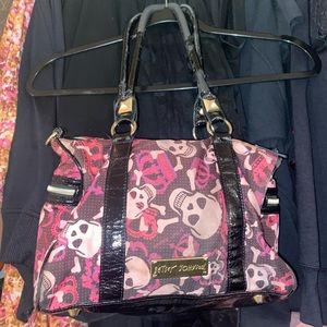Betsey johnson skull purse